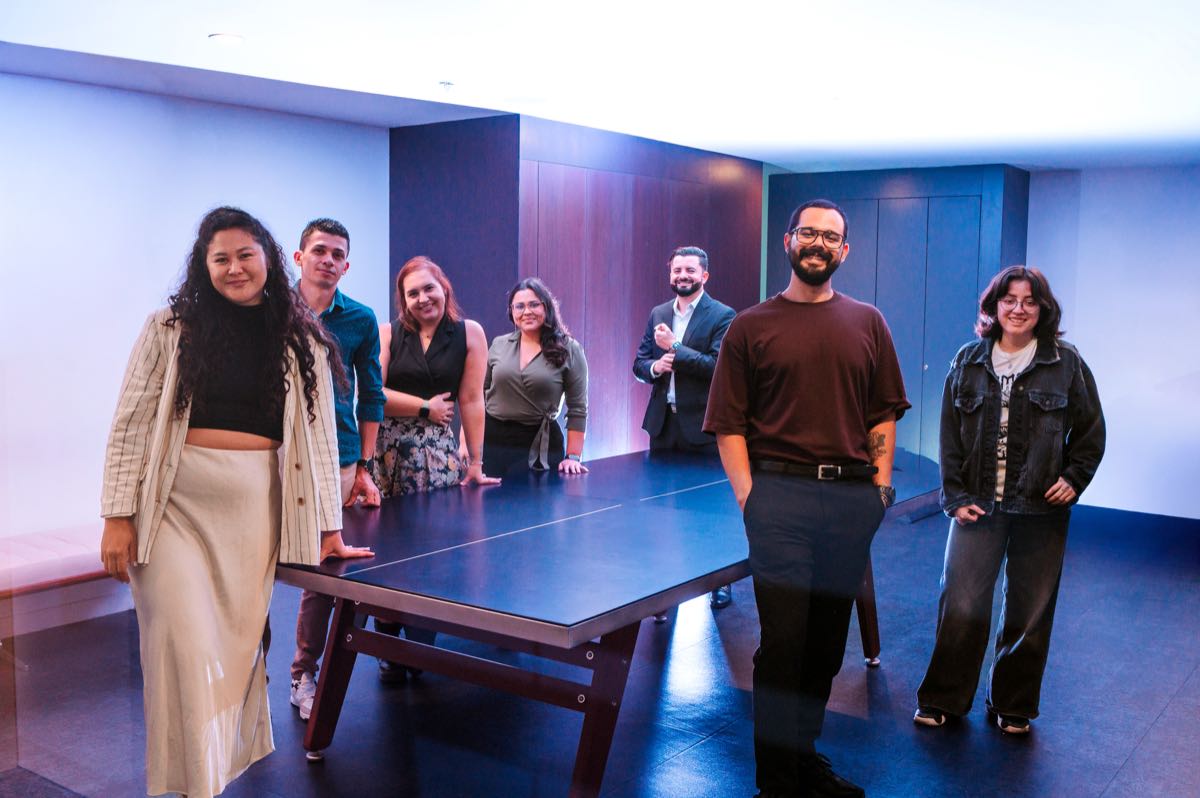 Para Lo-La'tinos! 💜🌎